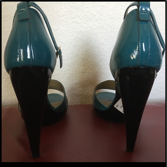 🎉HP🎉NWT Chloe Patent Leather Ankle Strap Sandals - Picture 4 of 14